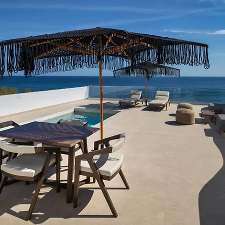 Aelia Thalassa Monolithos