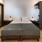 Hotel Aelia Thalassa Monolithos (Santorini)