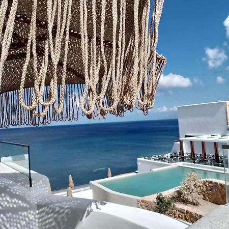 Hotel Aelia Thalassa Monolithos (Santorini)