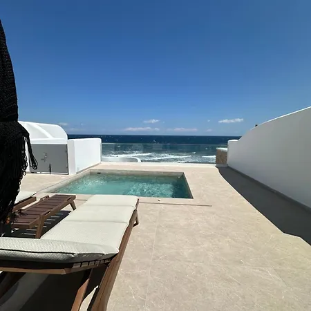 Aelia Thalassa Hotel Monolithos (Santorini)